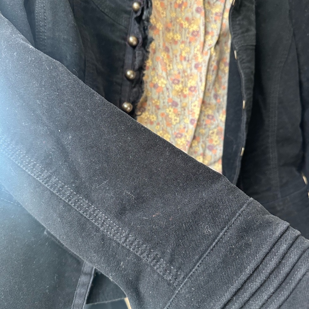 Madison Black Ruffle-Trim Jacket - Picture 5 of 6